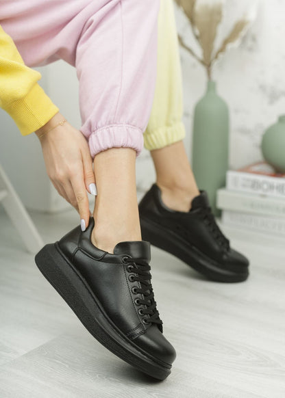 Women's Pluto Onyx Black