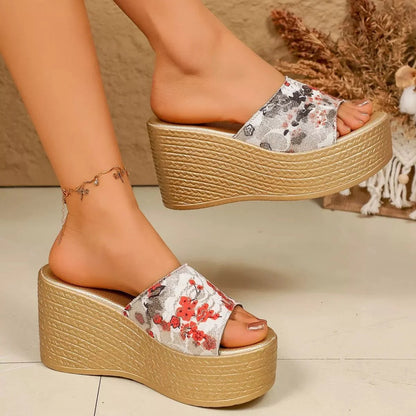 Chic Open Toe Sandals with Platform Sole