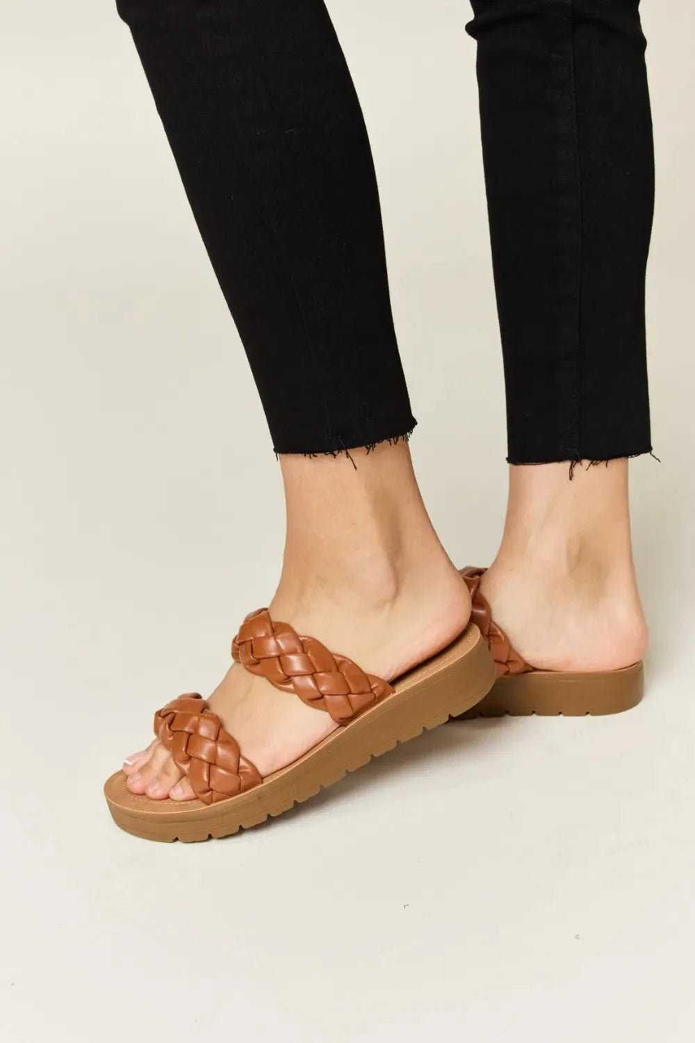 WILD DIVA Dual Band Platform Sandals for Effortless Style and Comfort