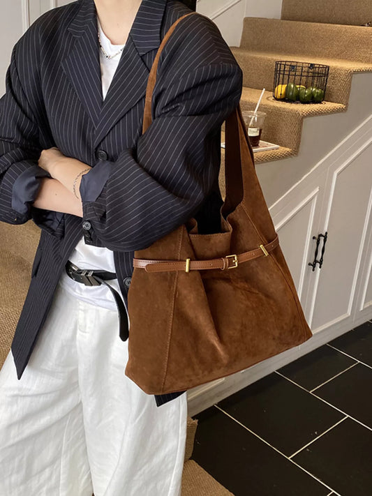 Buckle Adjustable Strap Shoulder Bag for Versatile Everyday Use