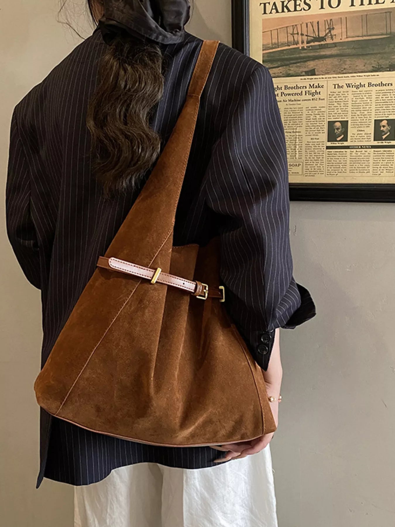 Buckle Adjustable Strap Shoulder Bag for Versatile Everyday Use