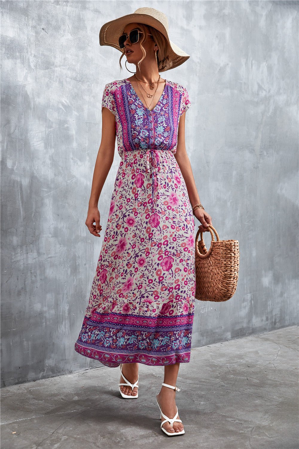 V-Neck Maxi Dress with Short Sleeves and Stunning Print