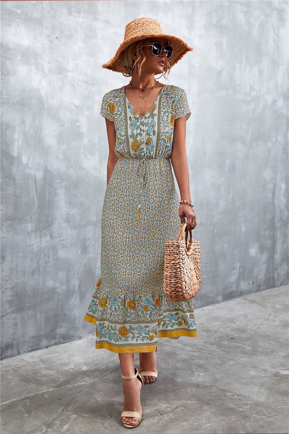 V-Neck Maxi Dress with Short Sleeves and Stunning Print