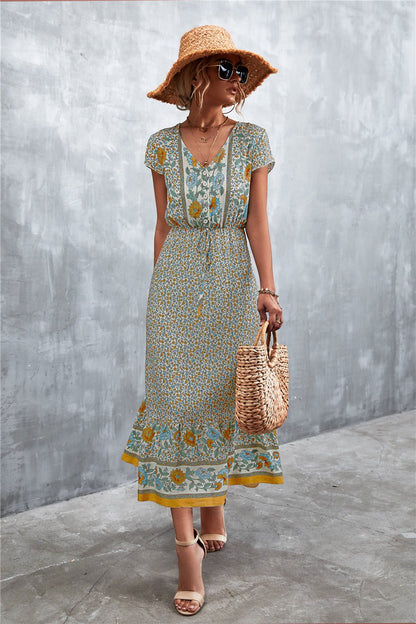V-Neck Maxi Dress with Short Sleeves and Stunning Print