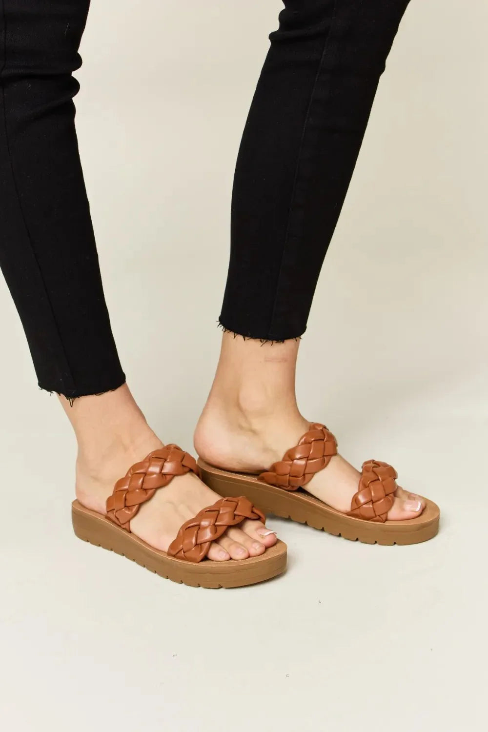 WILD DIVA Dual Band Platform Sandals for Effortless Style and Comfort
